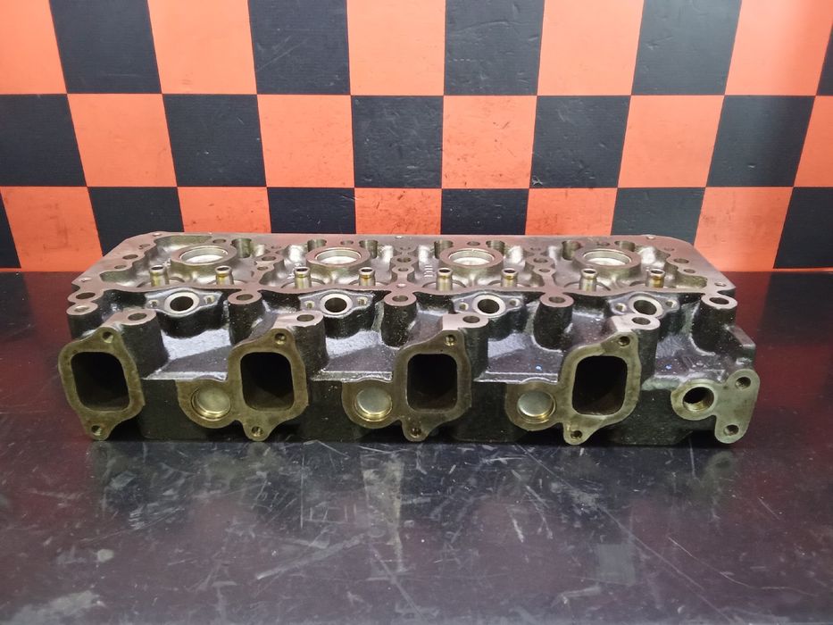 Colaça / cabeça do motor TOYOTA Dyna Chassis (KD_, LY_, _Y2_, _U3_, _U
