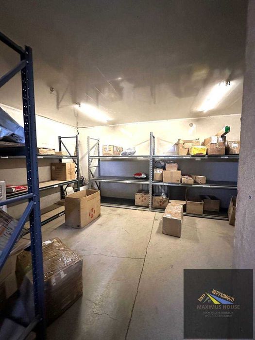 Комерційна будівля Кельмінці