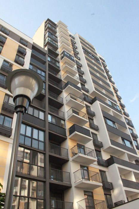 Шикарна студія. Ключі одразу. Віступлення прав або сертифікат.