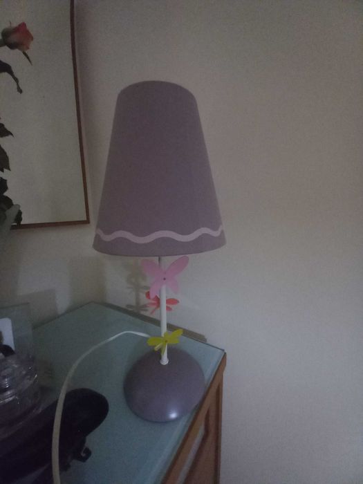 Candeeiro de mesa de cabeceira menina