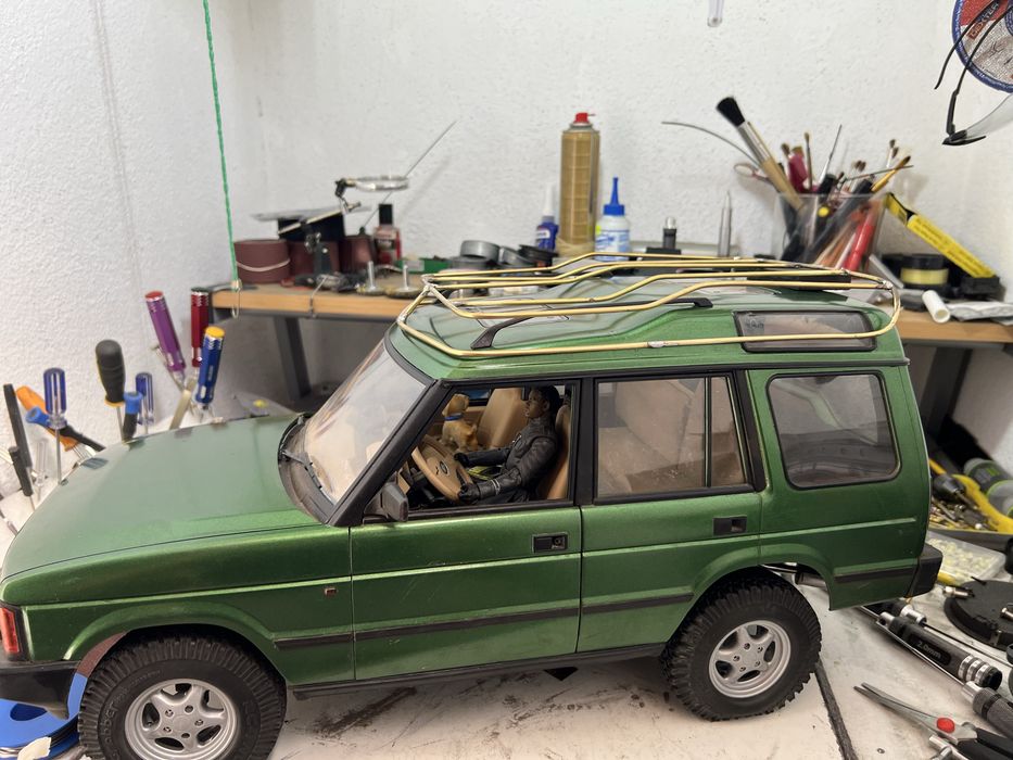 RC Land Rover Discovery 1/10 Carnide • OLX.pt