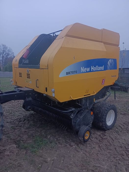 Prasa New Holland br7070