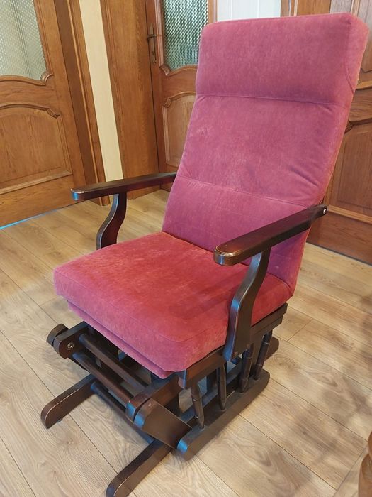 Fotel bujany, fotel do karmienia