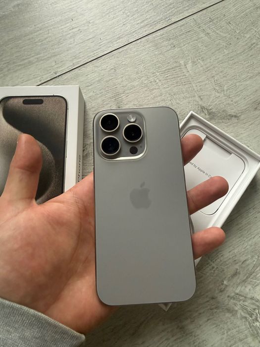 iPhone 15 Pro perfekcyjny stan