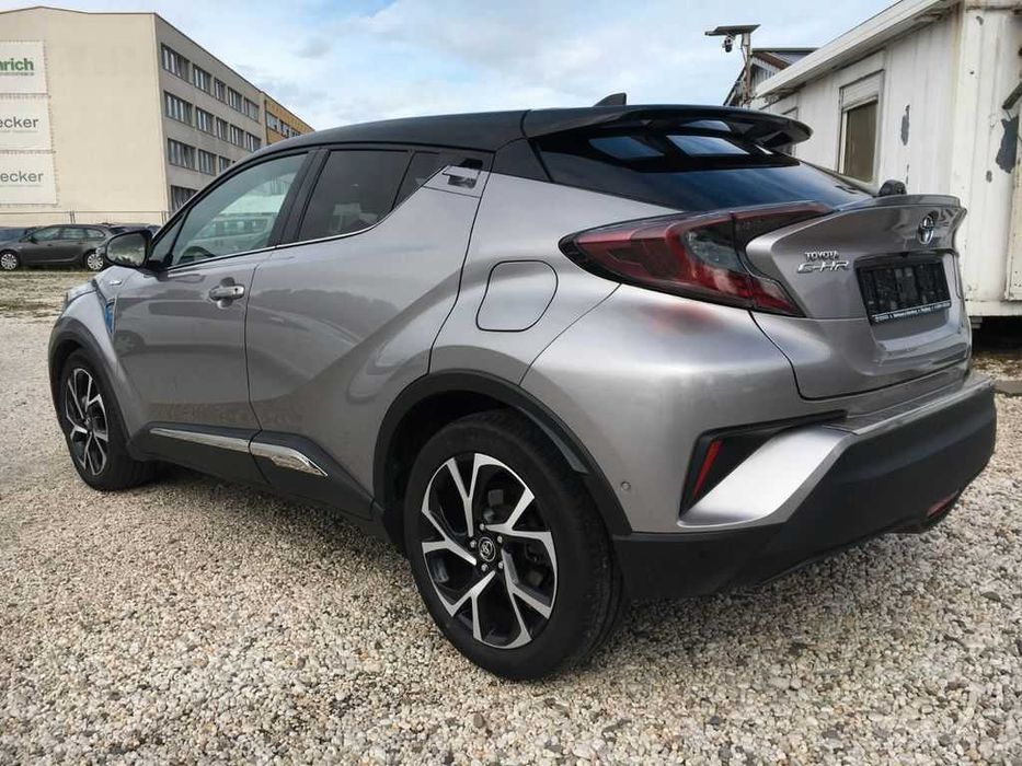 Бампер TOYOTA CH-R X10 запчастини розборка шрот Тойота цн-р х10