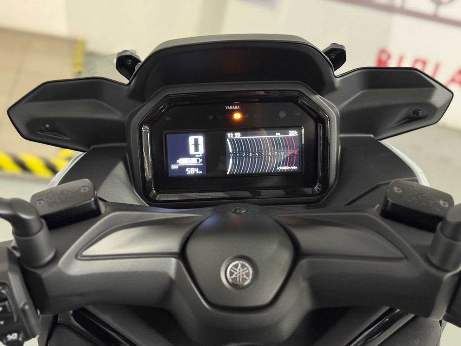 Yamaha X-Max Tech MAX 2025