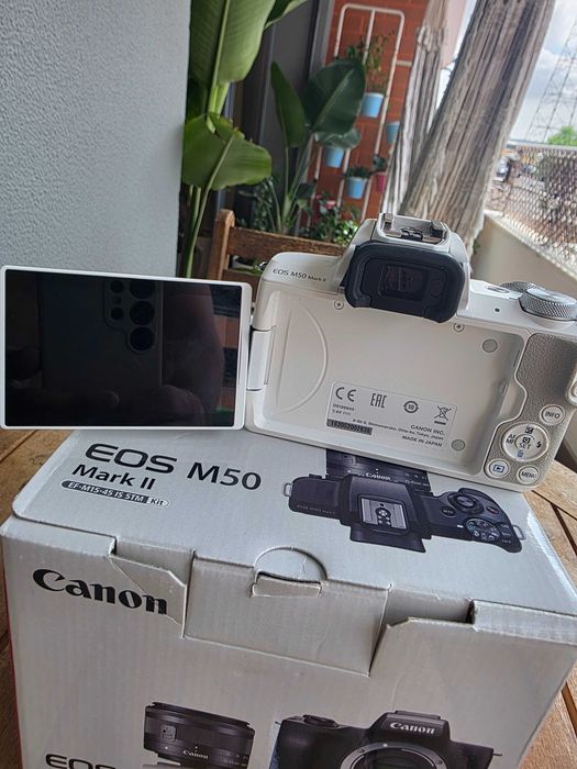 Canon M50 Mark II branca + lente 15-45mm com caixa