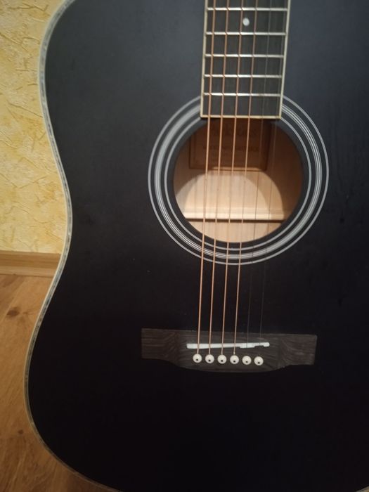 Продам акустическую гитару Parksons