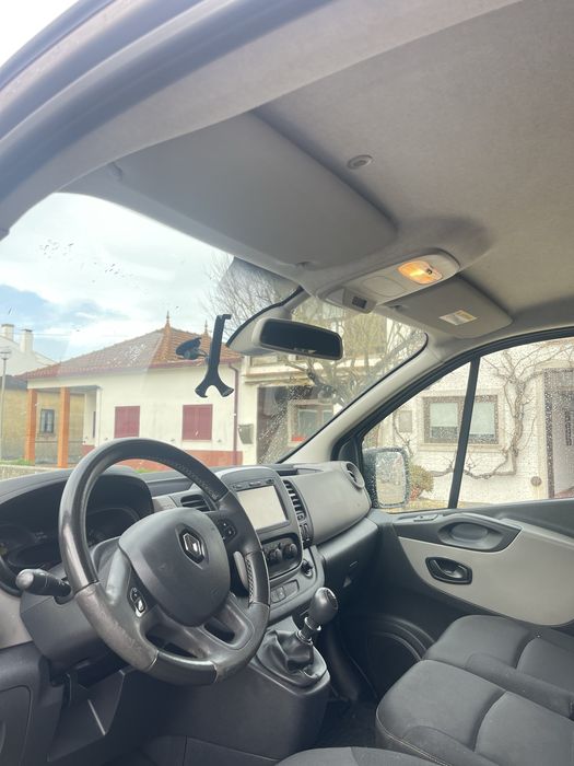 Renault Traffic 9 lugares