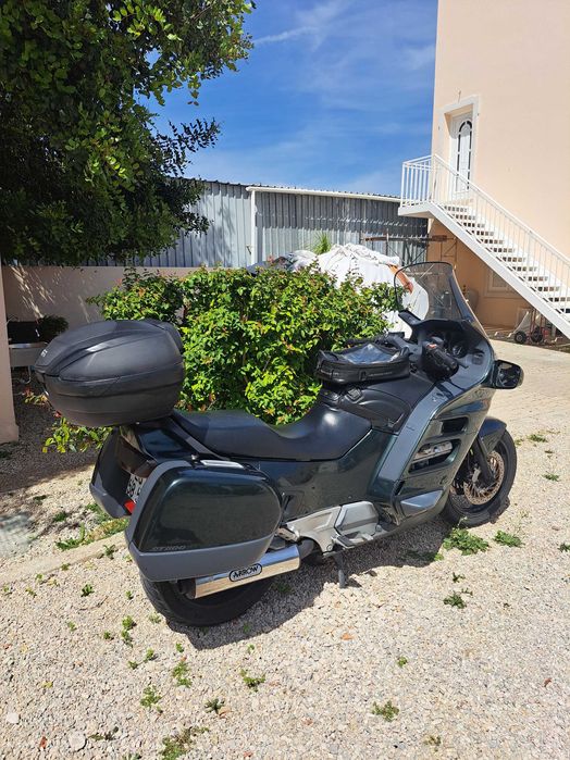 Pan european st1100