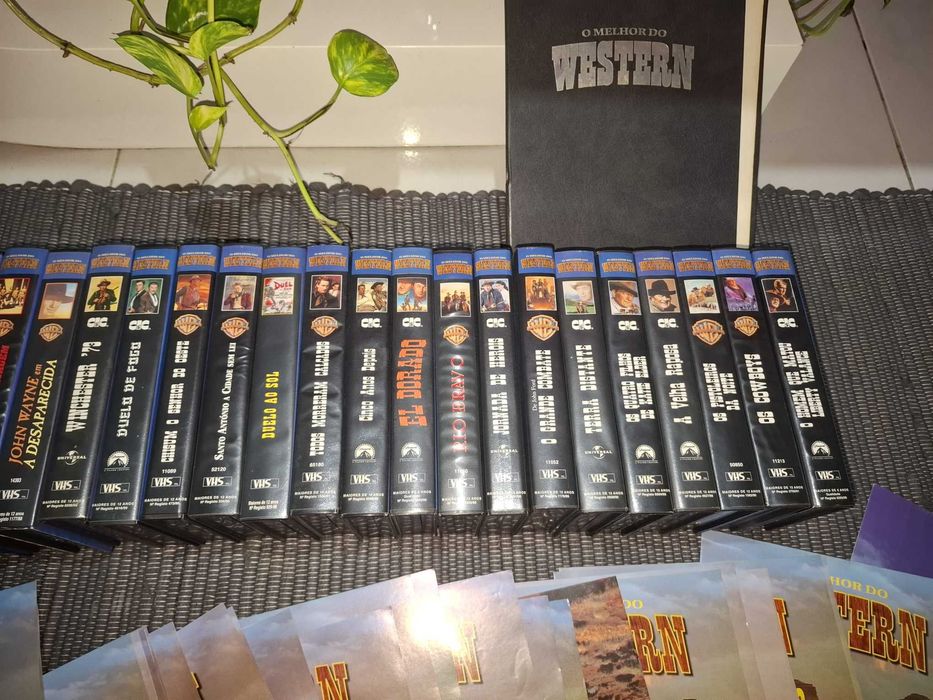 Lote de 25 Cassetes VHS "O Melhor do Western" - Lusomundo
