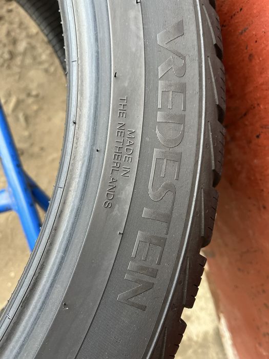 275/40/22 R22 Vredestein Quatrac Pro всесезонні 2 шт ціна за 1 шт