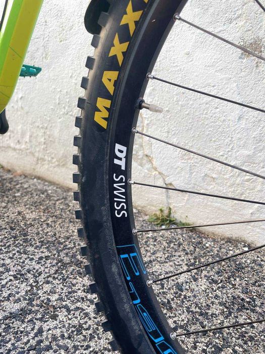 – Bird Aeris 145 – Montagem Personalizada com Suspensão de Alta Gama