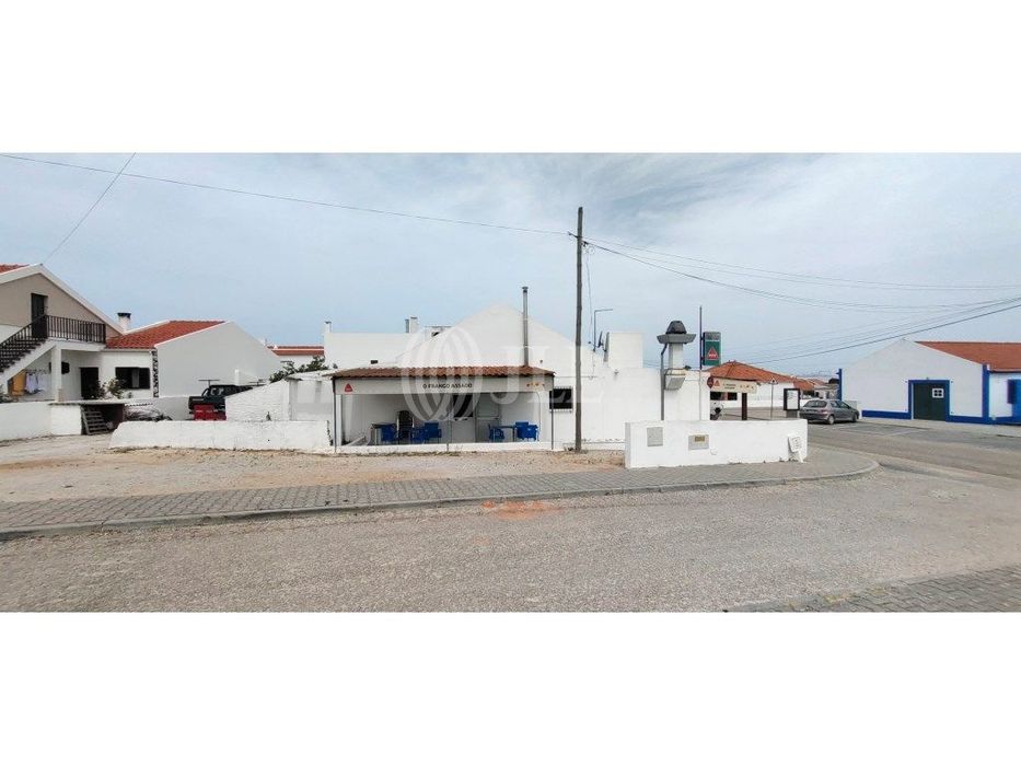 Moradia e loja anexa no centro da Carrasqueira, Comporta