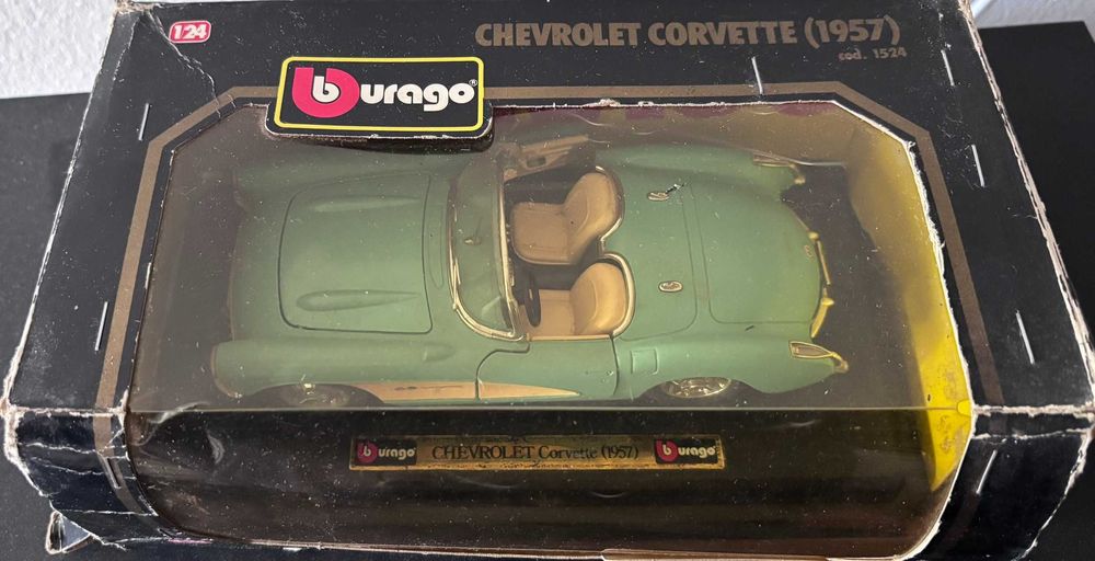 Chevrolet corvette 1957 burago 1524 1/24