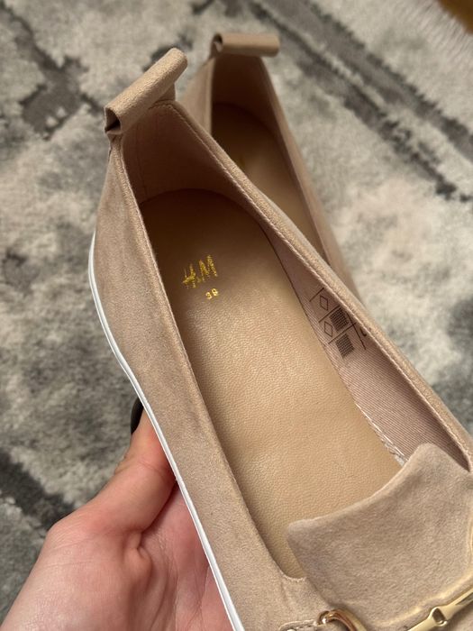 Лофери бежеві h&m нові