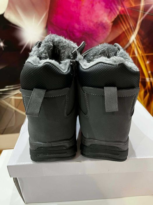 Nowe szare zimowe buty męskie ocieplane