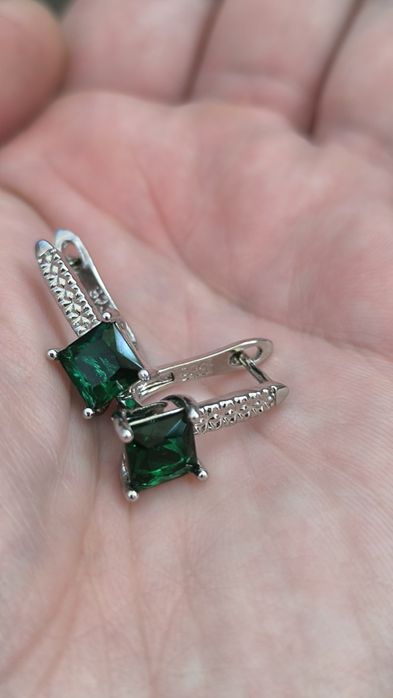 Серьги , сережки с зелёным камнем 925 проба
