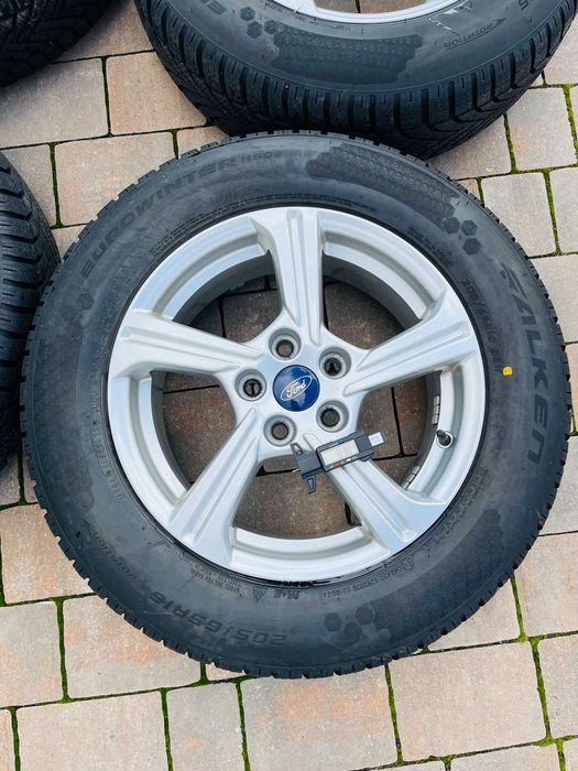 Oryginalne koła zimowe Ford Puma 16" 205/65R16 Falken Eurowinter HS02 | DOT 2025 | Stan BDB