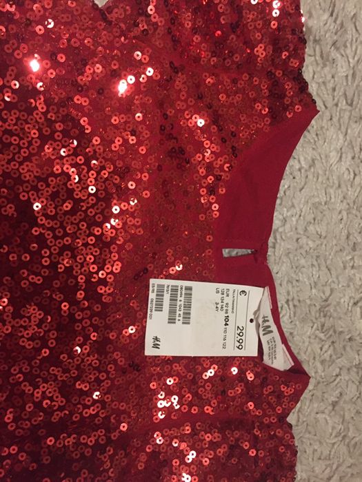 Vestido novo H&M t3/4 e conjunto tule e lentejoulas