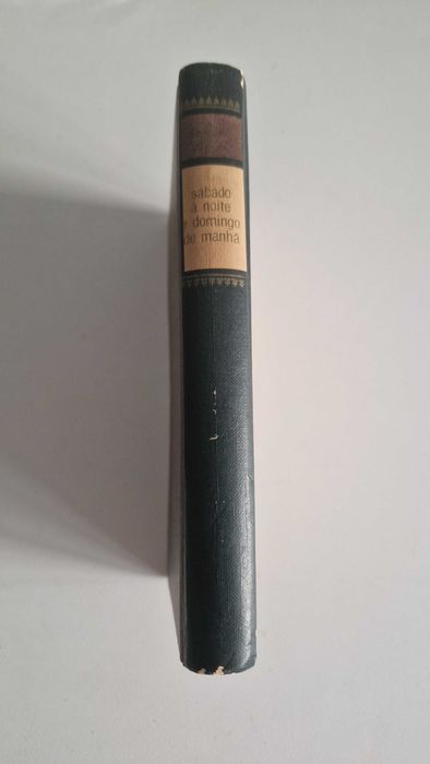 Livro Sábado à Noite e Domingo de Manhã, de Alam Silitoe