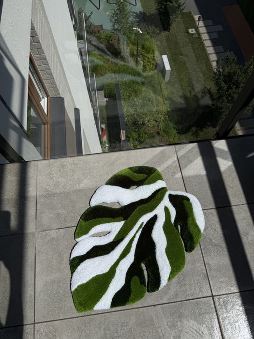 Dywanik Monstera – ręcznie wykonany