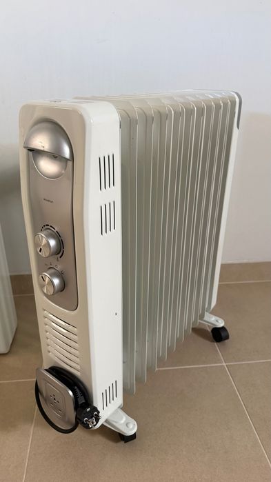 Radiador a Óleo Equation 2720W em Excelente Estado