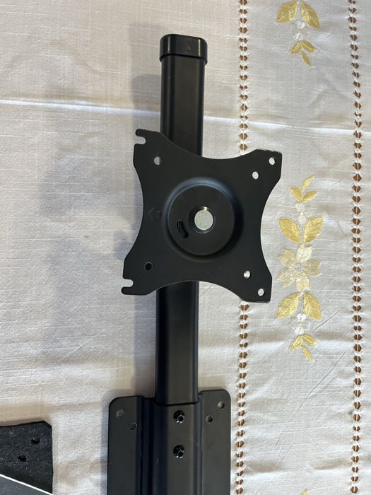 suporte de parede para 2 monitores.