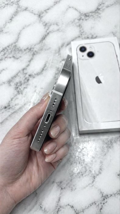 iPhone 13 128 GB bialy