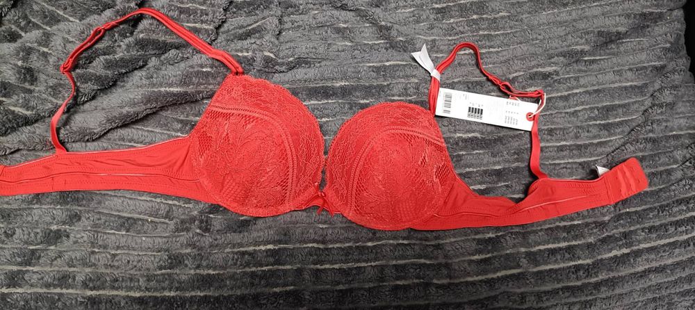 Бюстгальтер,лифчик