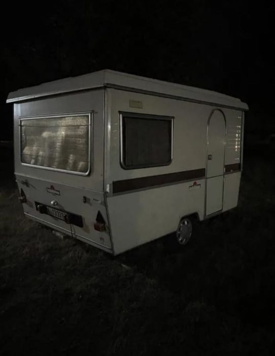 Caravana com avançaado