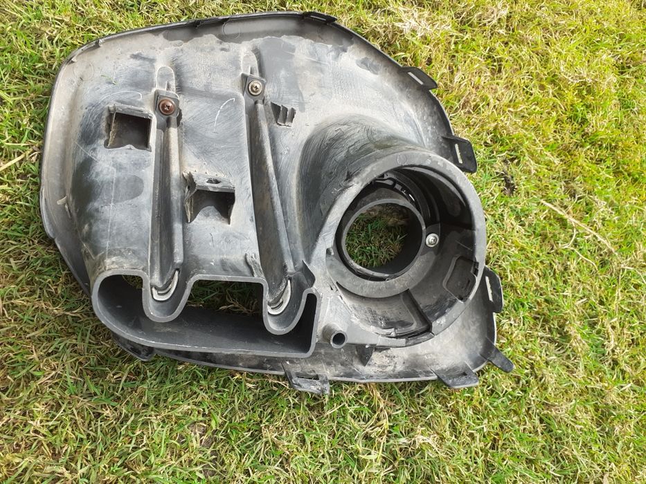 Накладка права противотуманки кіа спортедж 4