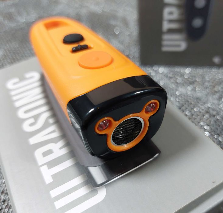 Отпугиватель собак, дрессировщик, відлякувач - Оригинальный Ultrasonic PU-60 PRO (с фонариком)