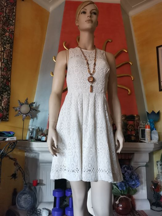 Vestido em renda