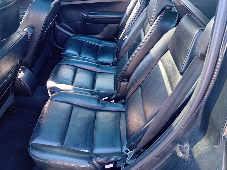 Peugeot 307 SW 1.6 HDi (7 Lugares) – 2004 | Estofos em Pele & Teto Panorâmico