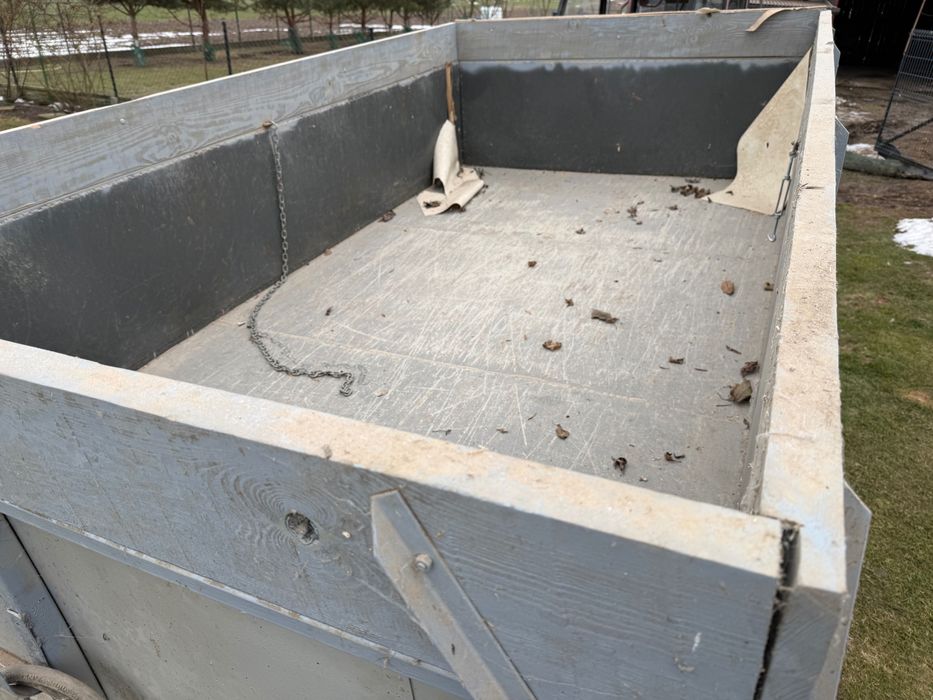 Przyczepka wywrotka przyczepa bitka