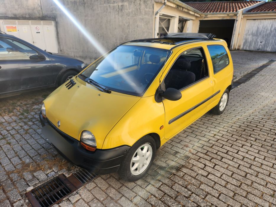 Renault Twingo com teto de abrir de correr