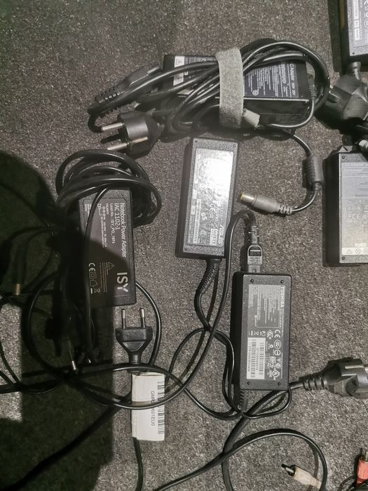 Zasilacze do laptopa