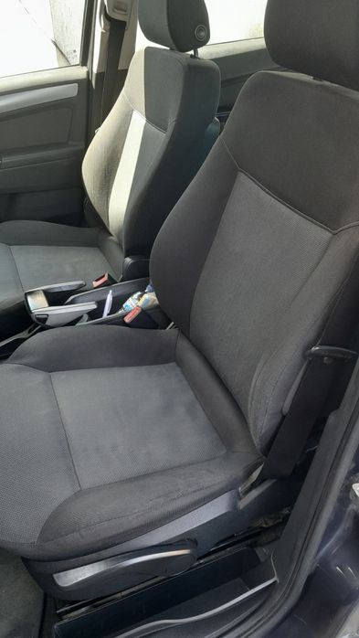 Opel zafira 7 lugares.