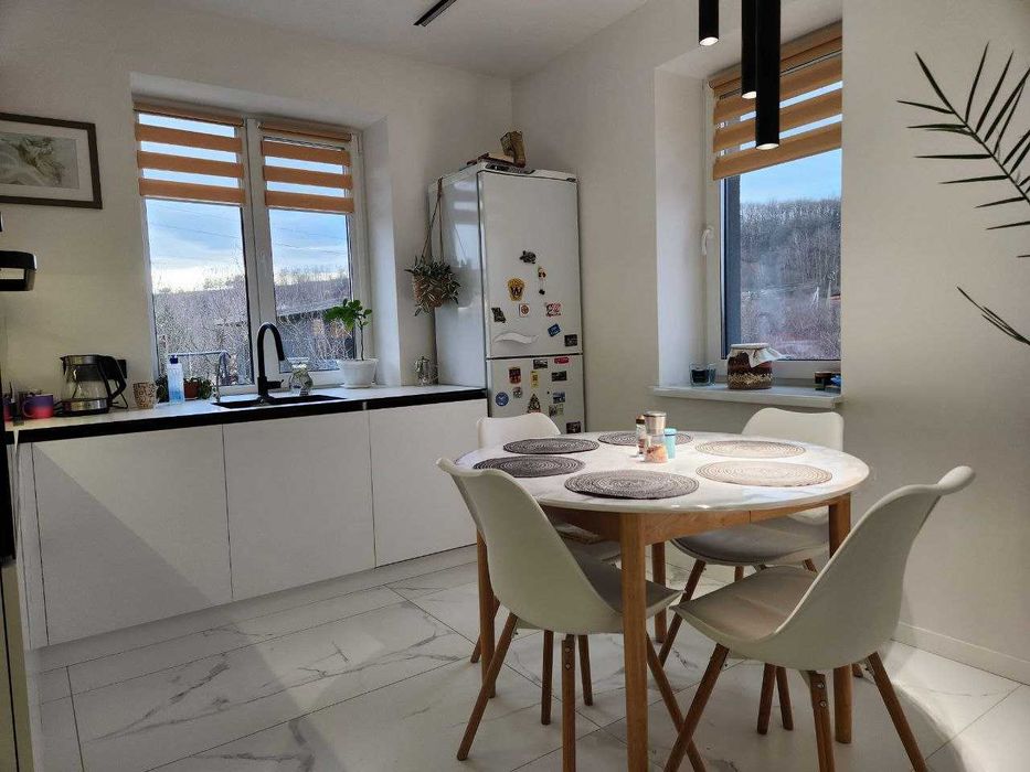 Продається сучасний будинок з ремонтом, меблями, повною автономією