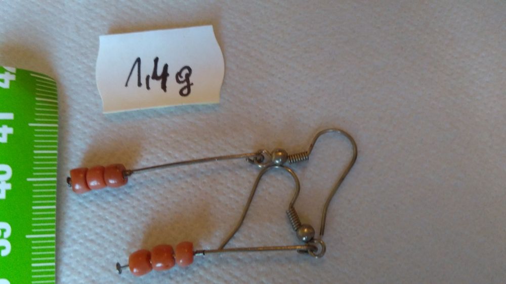 Kolczyki srebrne stylowe z koralem w cenie 160 zł