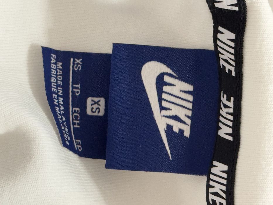 Bluza Nike XS biała hoodie logowana viral hit