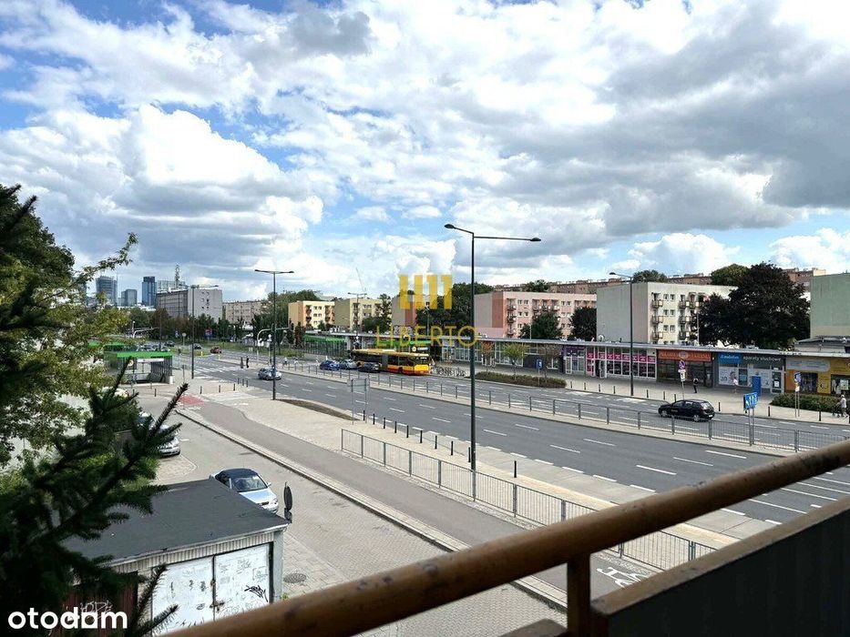 2 pokoje z loggią przy Metrze Ks. Janusza