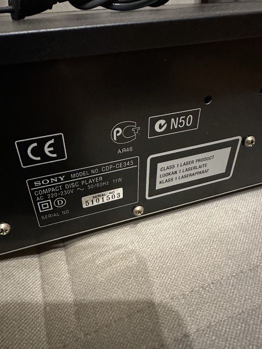 Vendo Aparelhagem de som SONY Multi Play Compact Disc Player CDP-CE345 nova!
