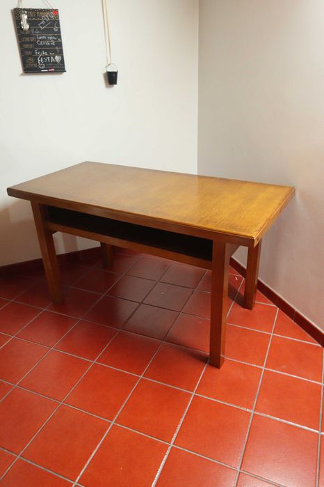 secretária de madeira maciça