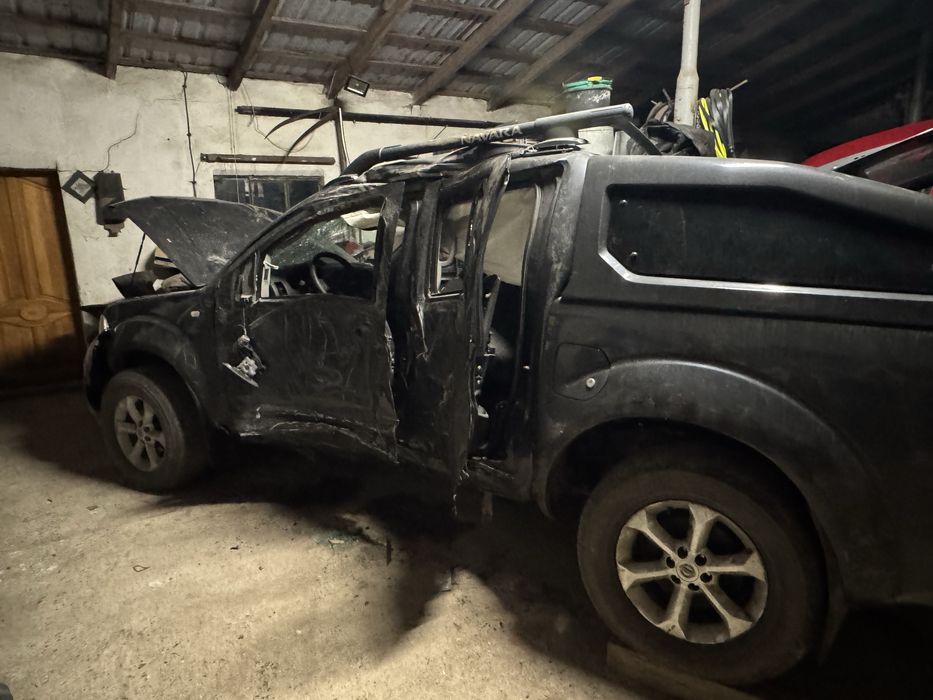 Nissan Navara 2.5 dCi USZKODZONY