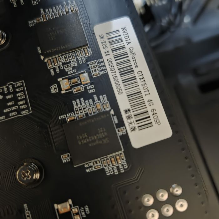 Komputer s775. q8300, GTX 750ti 4GB, SSD