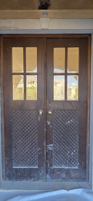 Porta exterior de moradia maciça