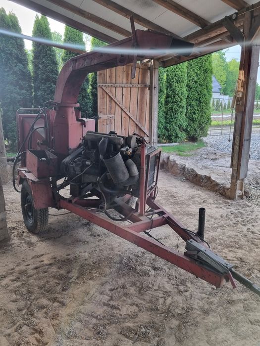 Rębak do galezi rębaka mobilny