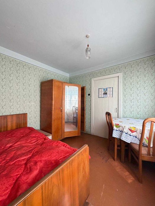 Продаж 4 кімн. квартири